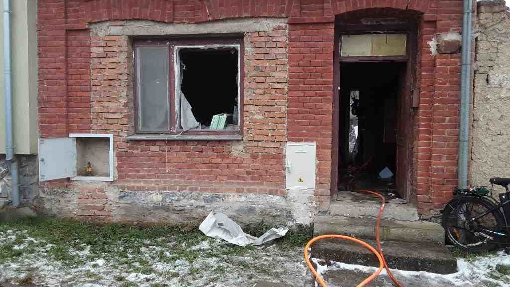 Hasiči po požáru domu na Olomoucku našli mrtvého muže